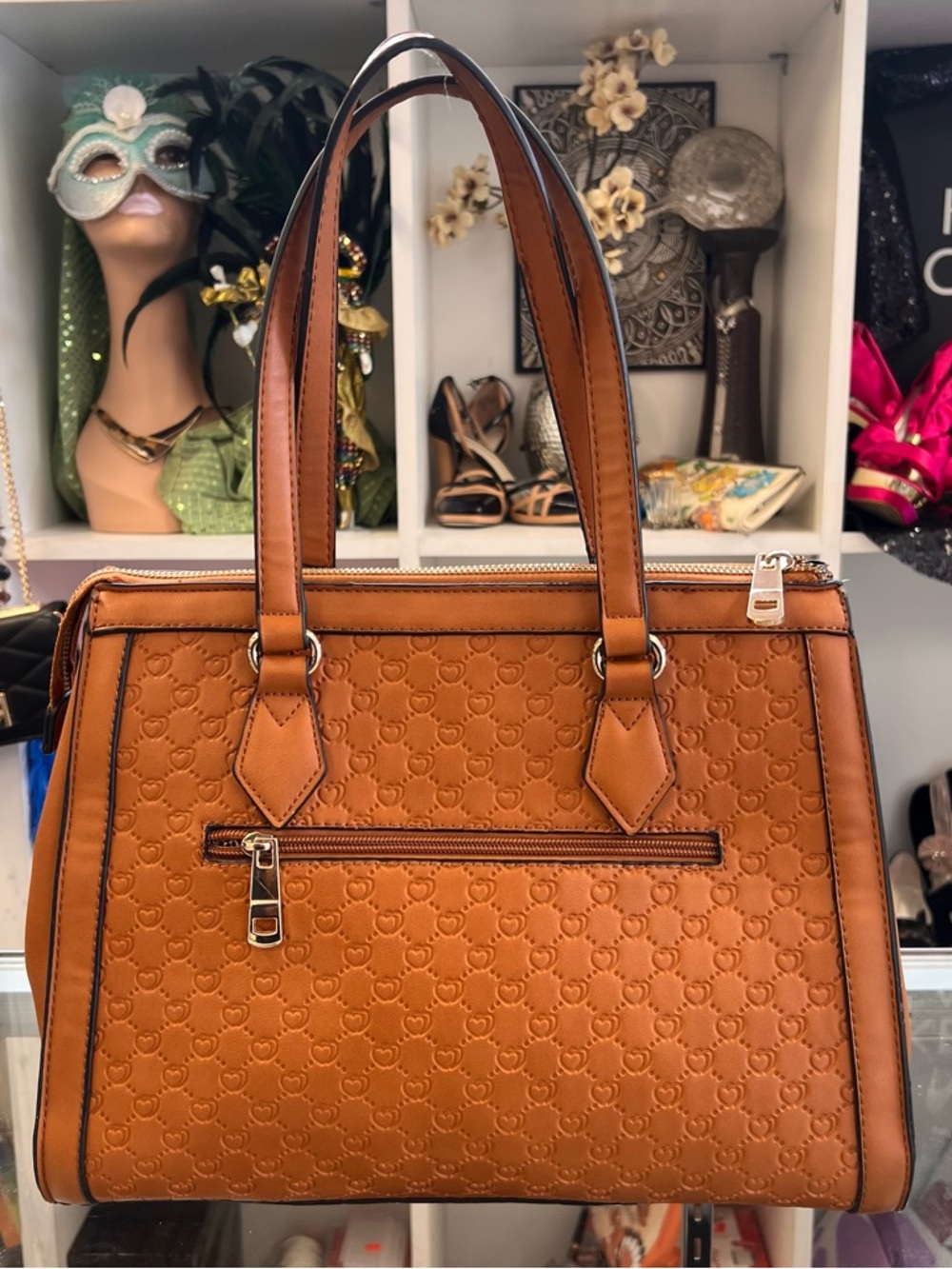 Chic Designer-Inspired Structured Tote - Picture 6 of 13